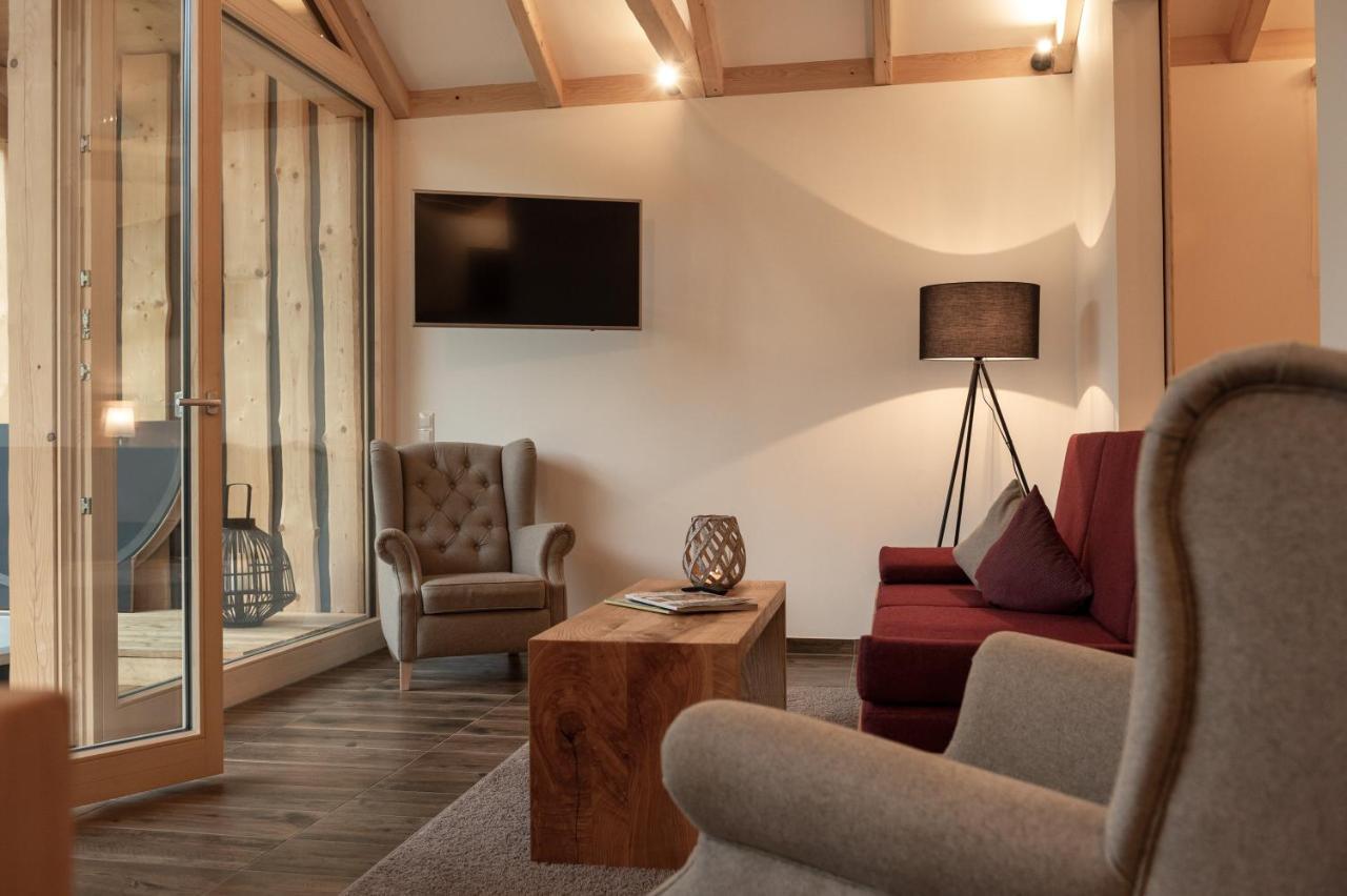 Forstgut - Premium Waldchalets Und Lodge Suiten Regen Εξωτερικό φωτογραφία