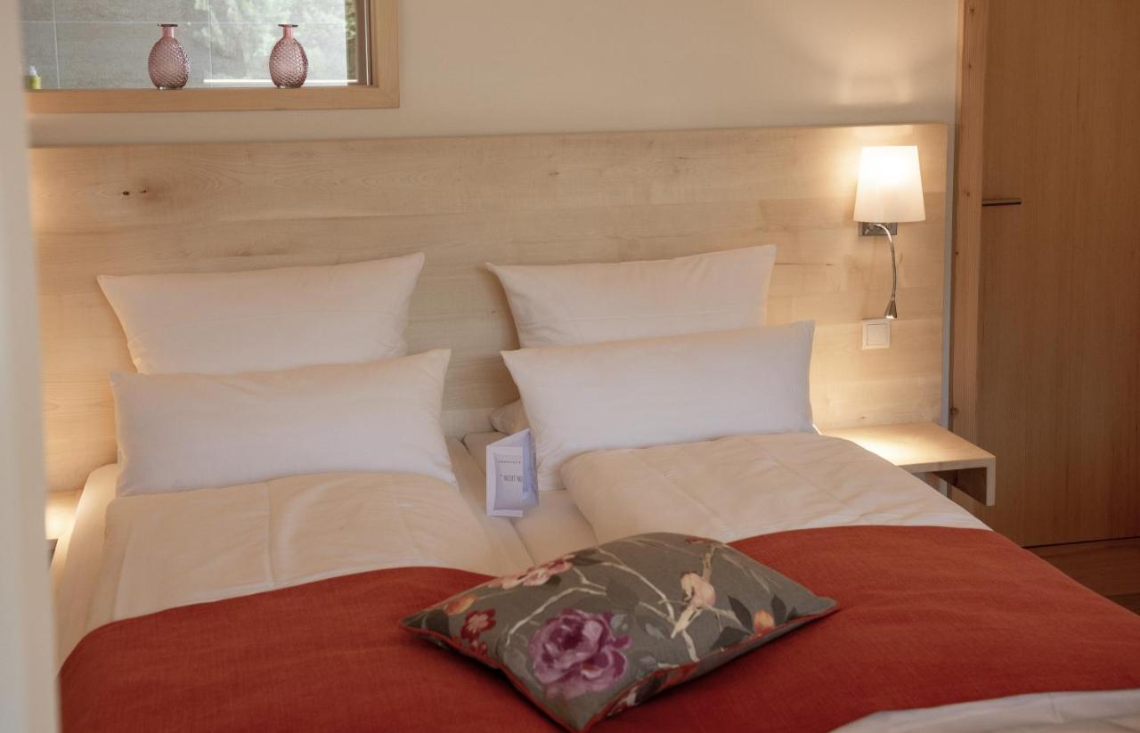 Forstgut - Premium Waldchalets Und Lodge Suiten Regen Εξωτερικό φωτογραφία