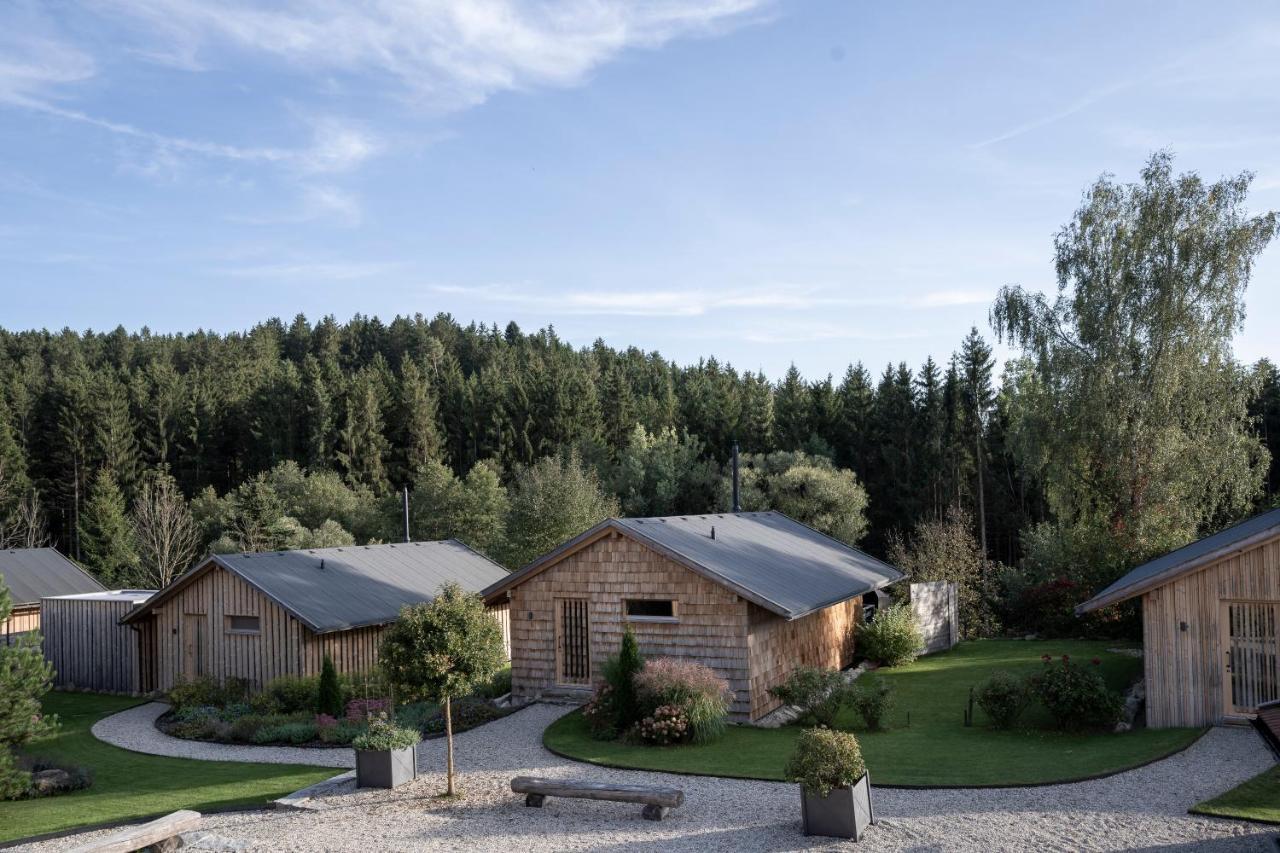 Forstgut - Premium Waldchalets Und Lodge Suiten Regen Εξωτερικό φωτογραφία